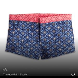 American girl Geo-Print Shorts
